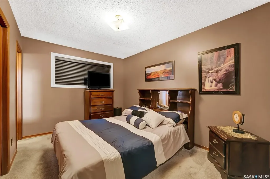 134 Devonshire Crescent Saskatoon SK S7L 5V7