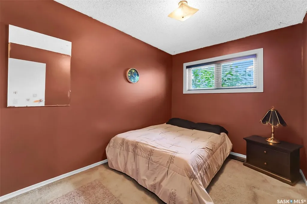 134 Devonshire Crescent Saskatoon SK S7L 5V7