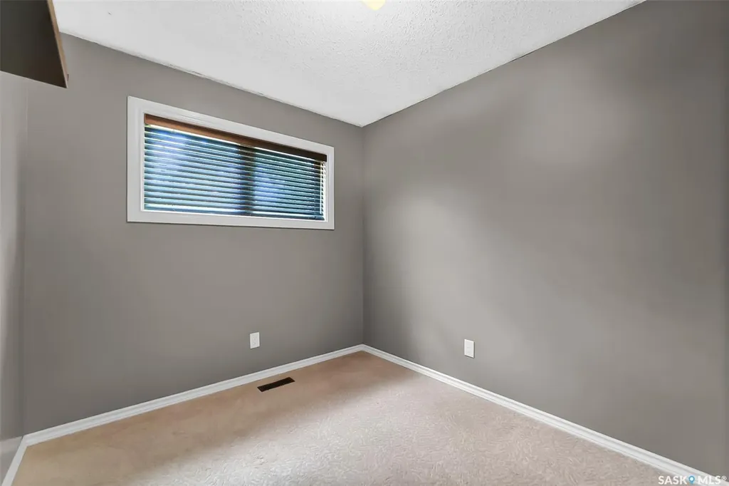 134 Devonshire Crescent Saskatoon SK S7L 5V7