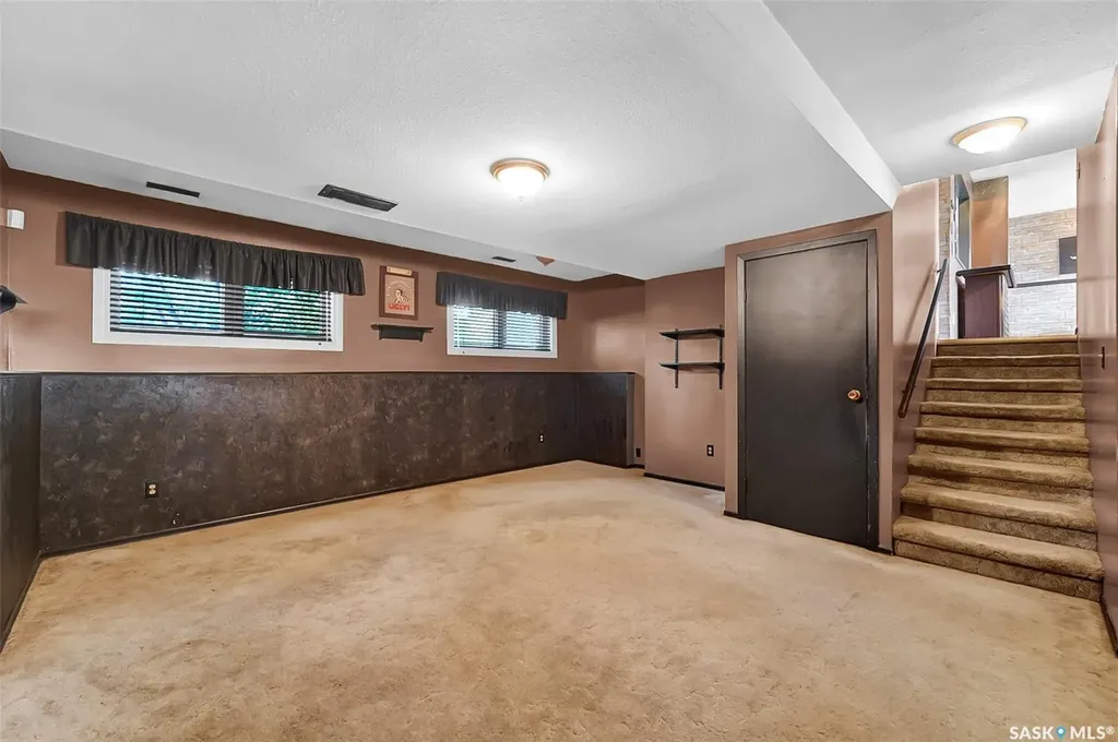 134 Devonshire Crescent Saskatoon SK S7L 5V7