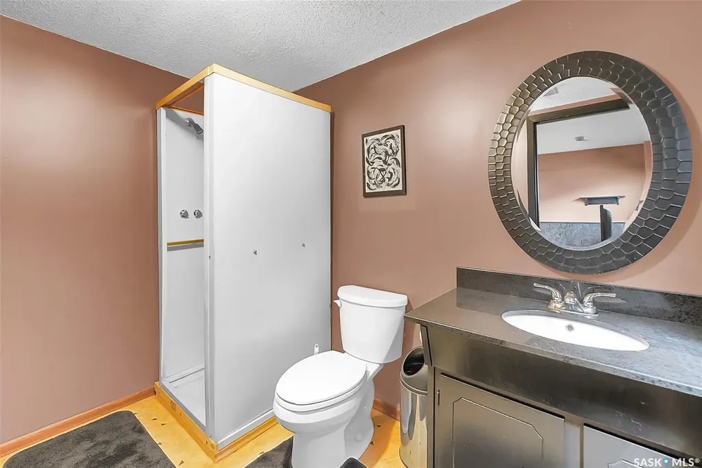 134 Devonshire Crescent Saskatoon SK S7L 5V7