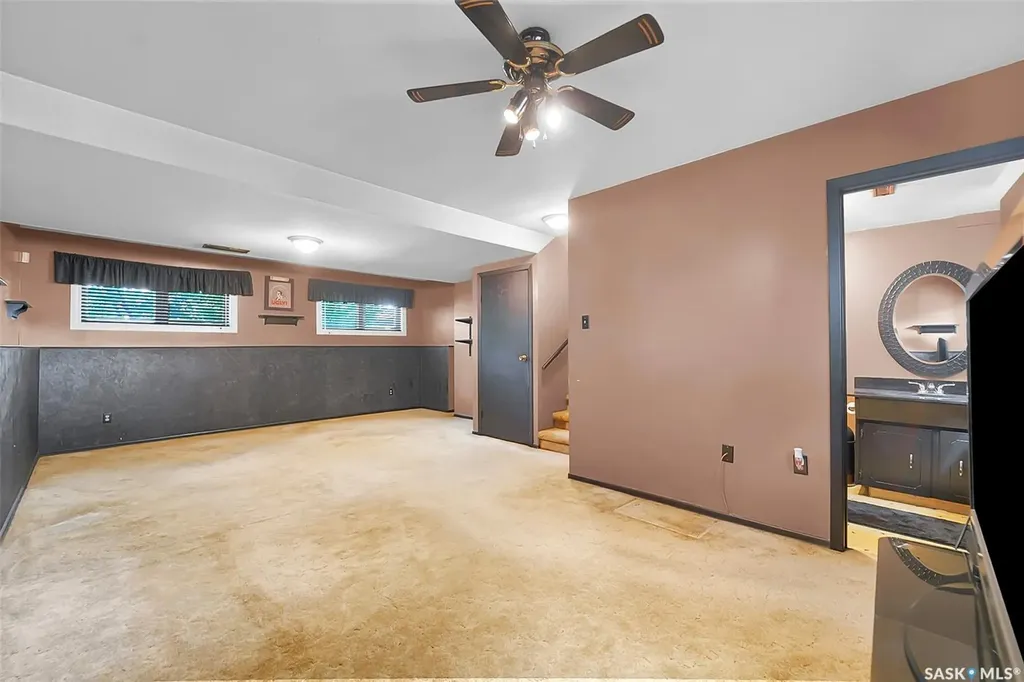134 Devonshire Crescent Saskatoon SK S7L 5V7