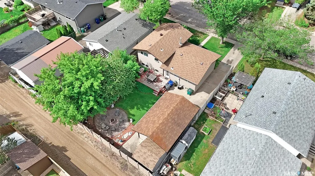 134 Devonshire Crescent Saskatoon SK S7L 5V7