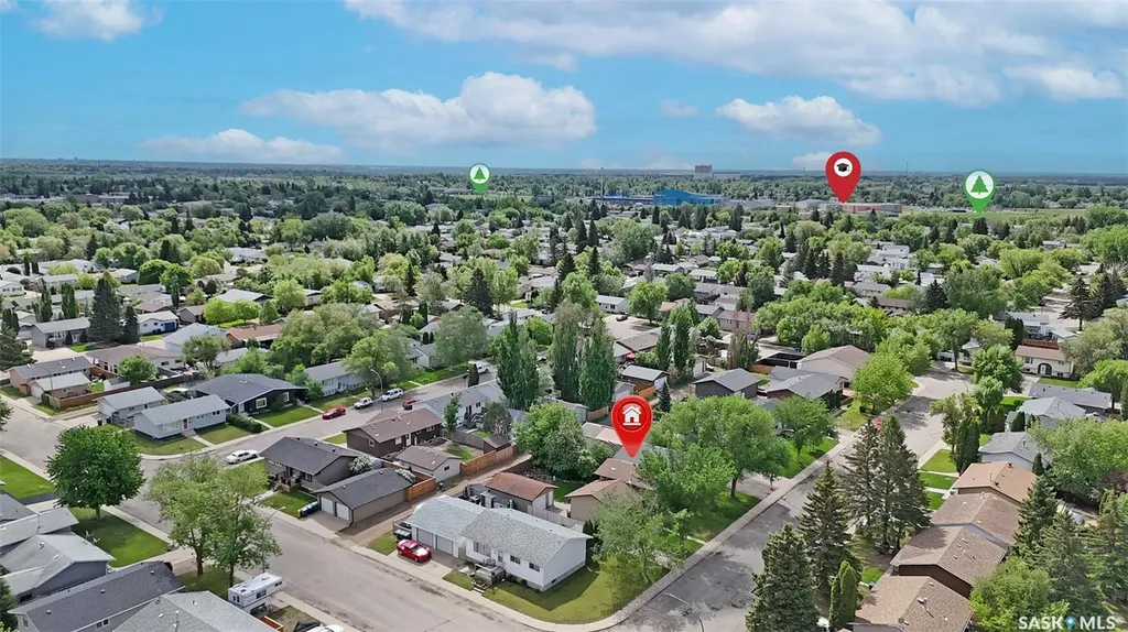134 Devonshire Crescent Saskatoon SK S7L 5V7