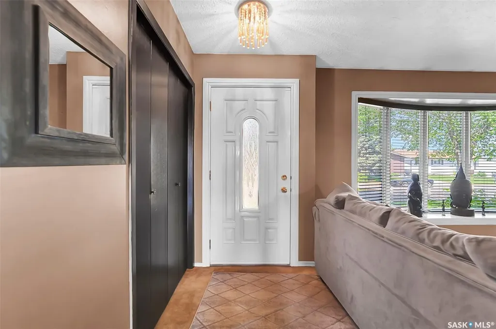 134 Devonshire Crescent Saskatoon SK S7L 5V7