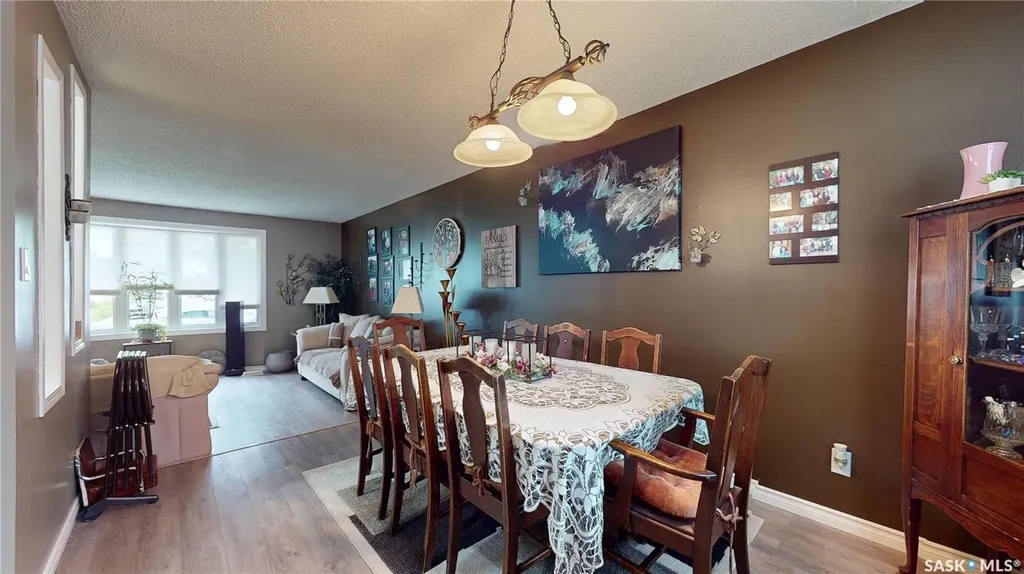 255 Litzenberger Crescent Regina SK S4R 7A2