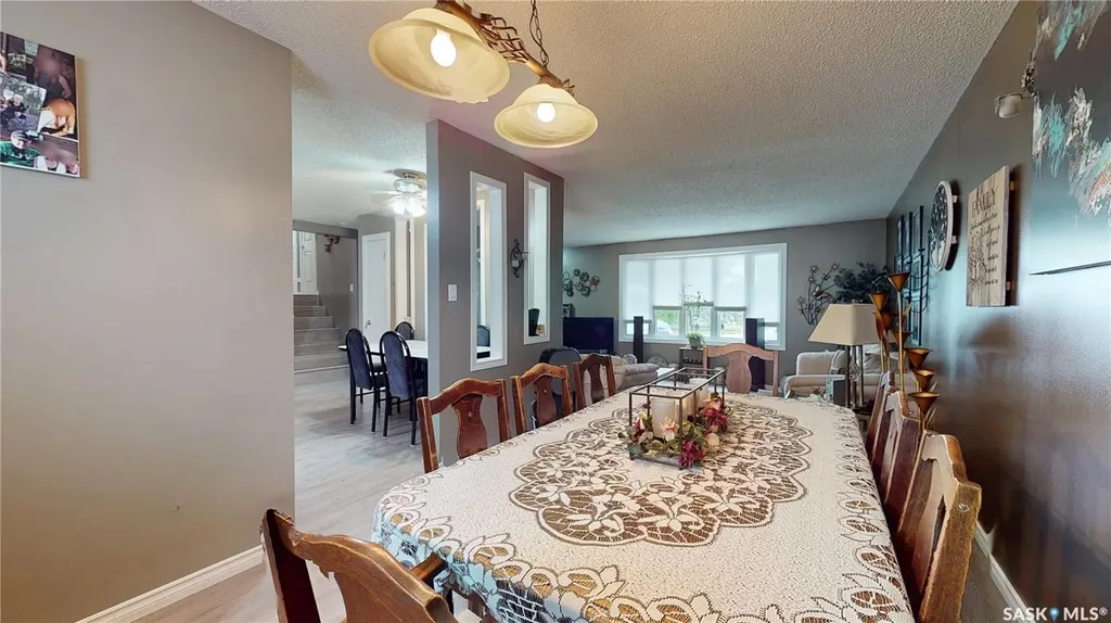 255 Litzenberger Crescent Regina SK S4R 7A2