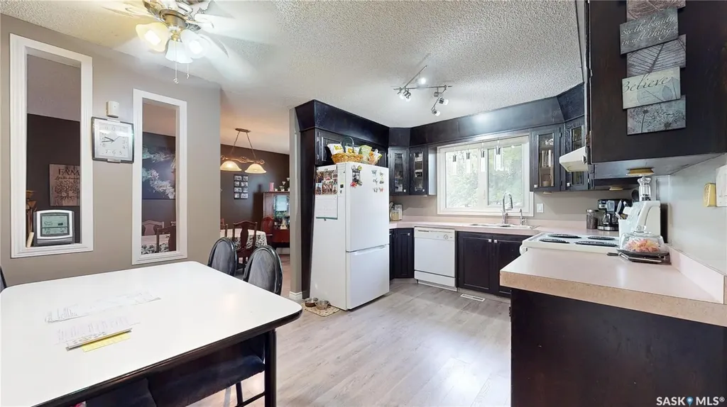 255 Litzenberger Crescent Regina SK S4R 7A2