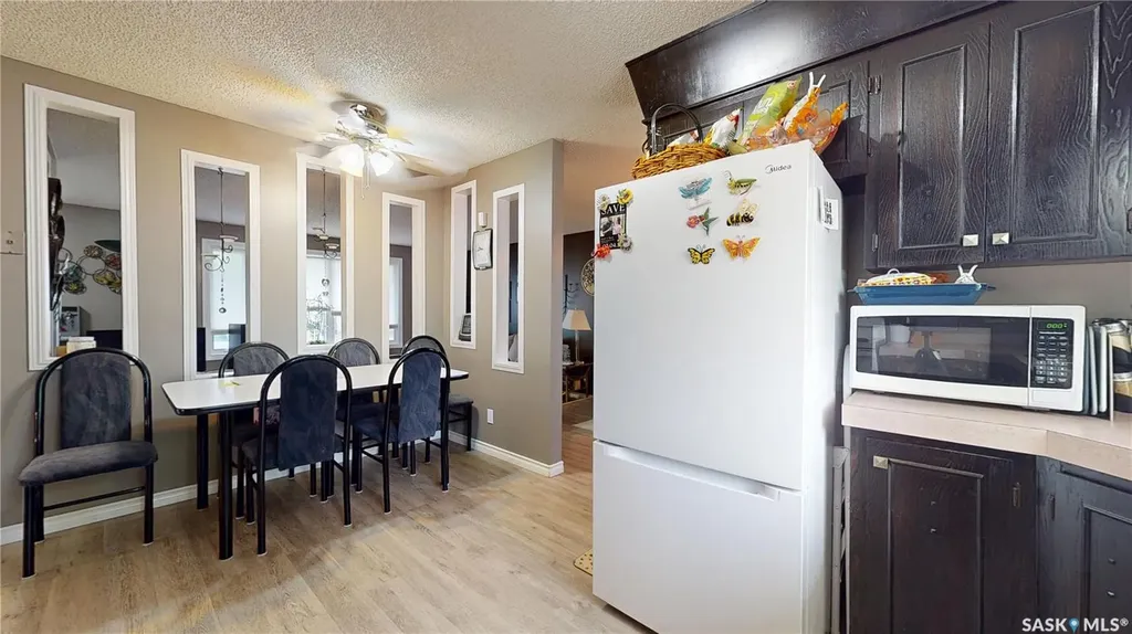 255 Litzenberger Crescent Regina SK S4R 7A2