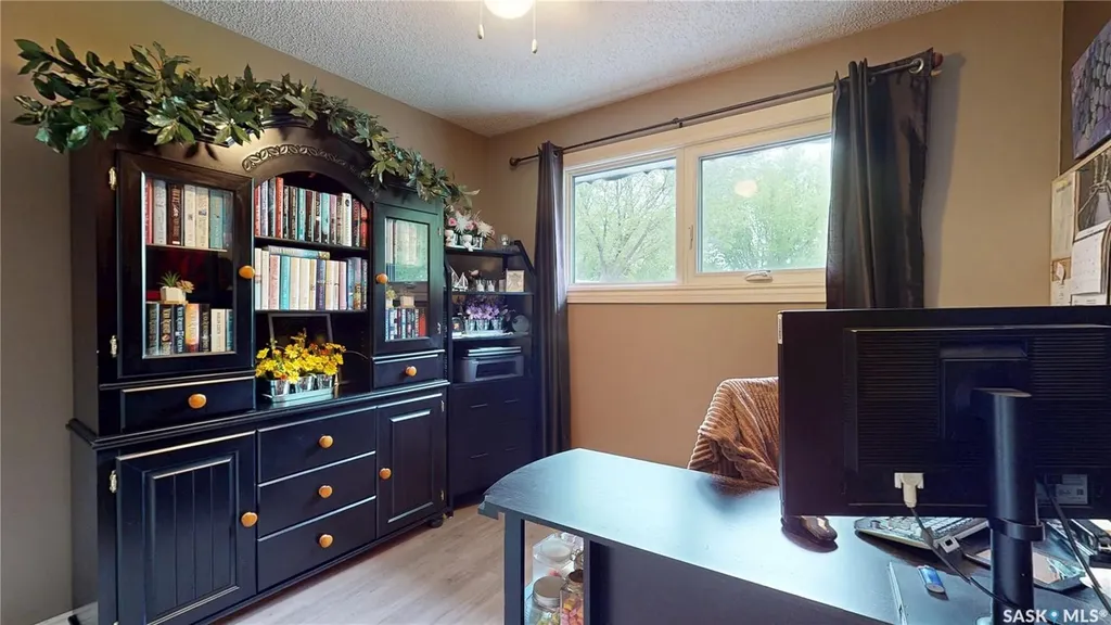 255 Litzenberger Crescent Regina SK S4R 7A2