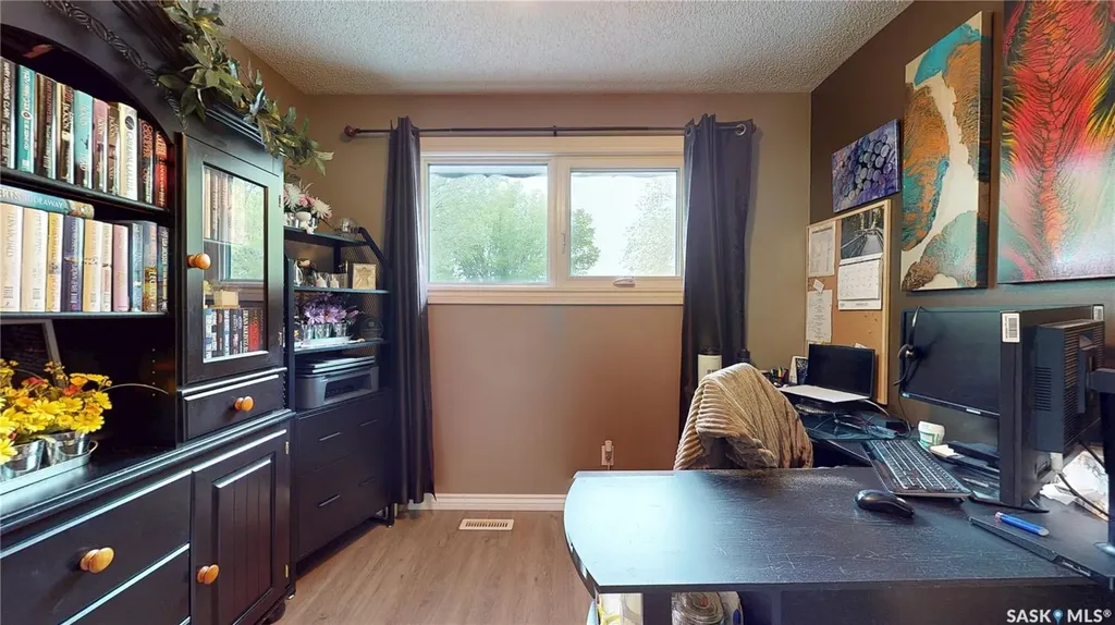 255 Litzenberger Crescent Regina SK S4R 7A2