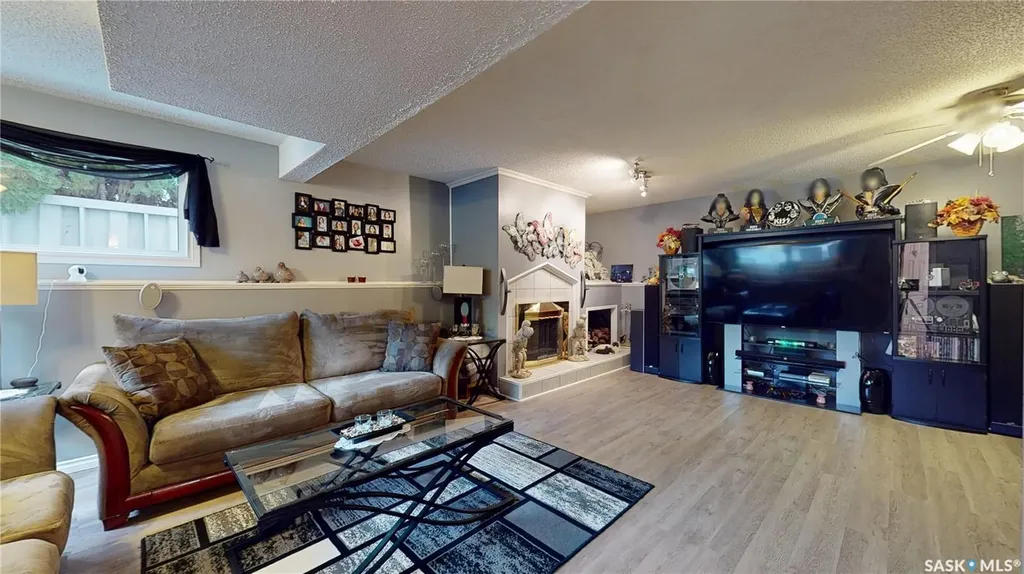 255 Litzenberger Crescent Regina SK S4R 7A2