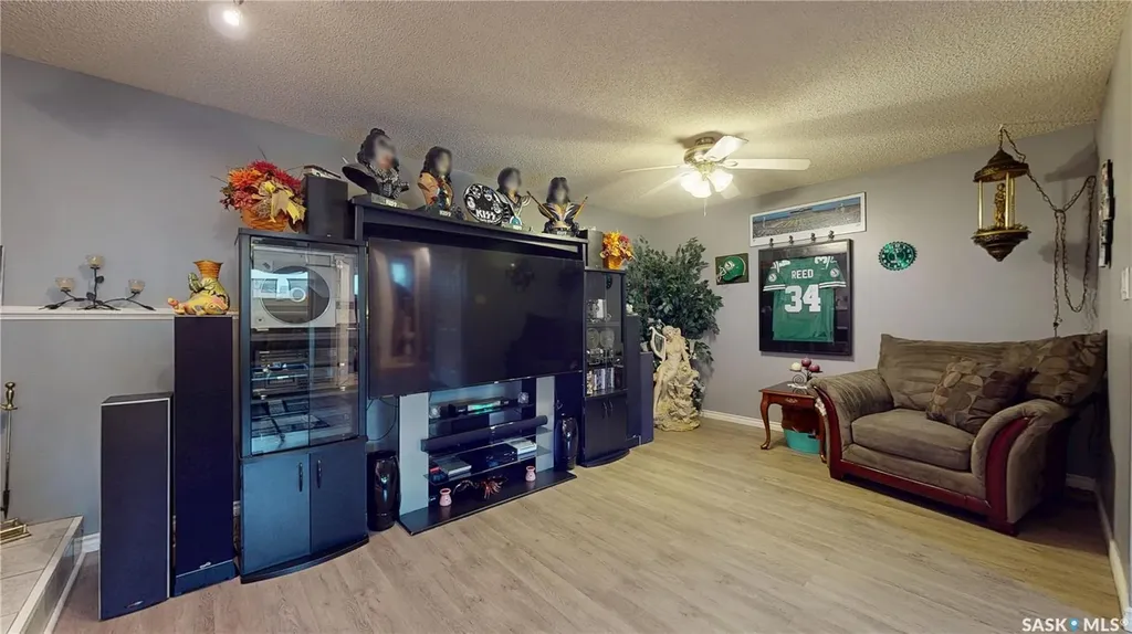 255 Litzenberger Crescent Regina SK S4R 7A2