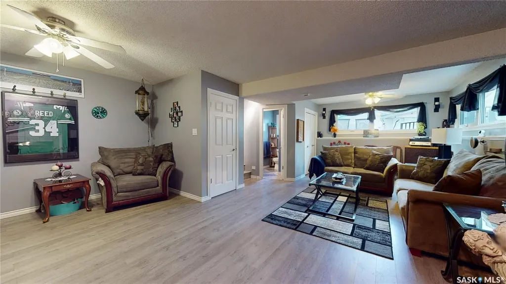 255 Litzenberger Crescent Regina SK S4R 7A2