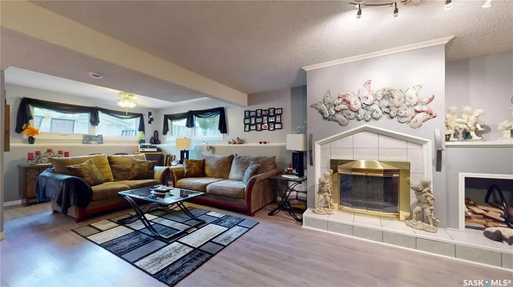 255 Litzenberger Crescent Regina SK S4R 7A2
