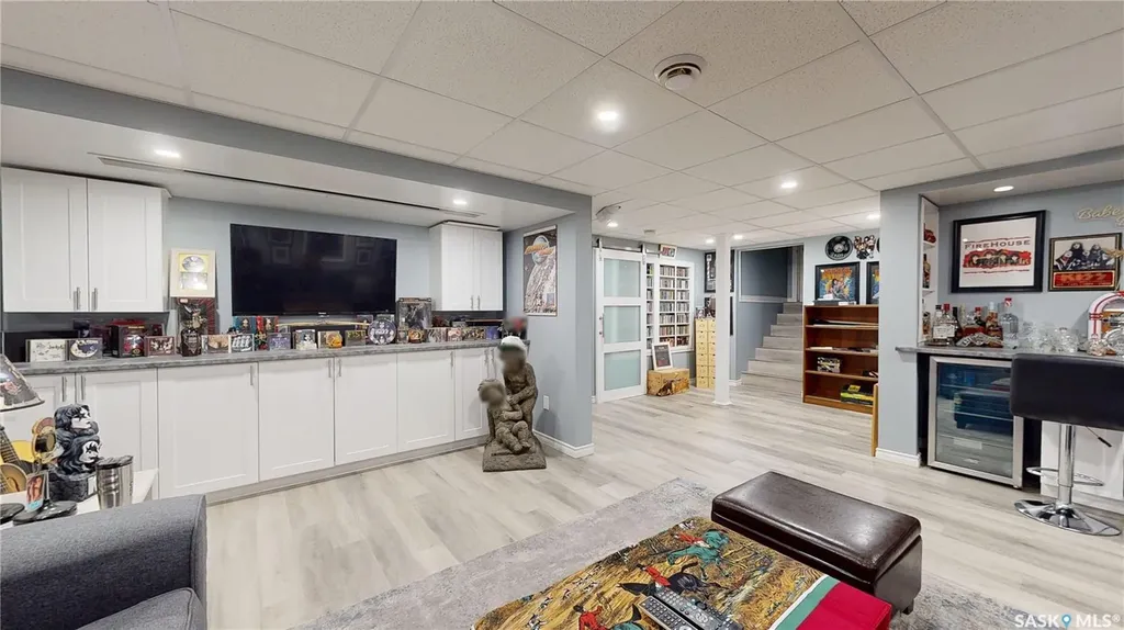 255 Litzenberger Crescent Regina SK S4R 7A2