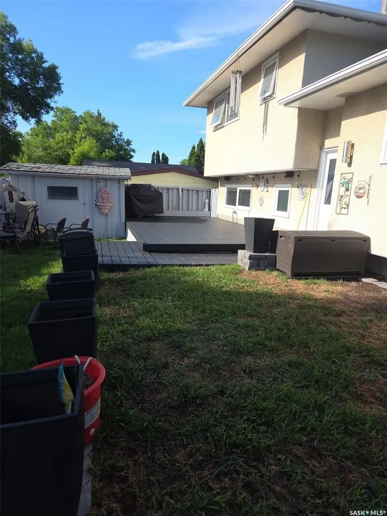255 Litzenberger Crescent Regina SK S4R 7A2