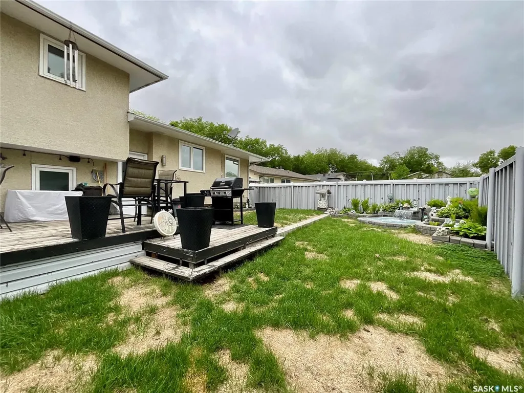 255 Litzenberger Crescent Regina SK S4R 7A2