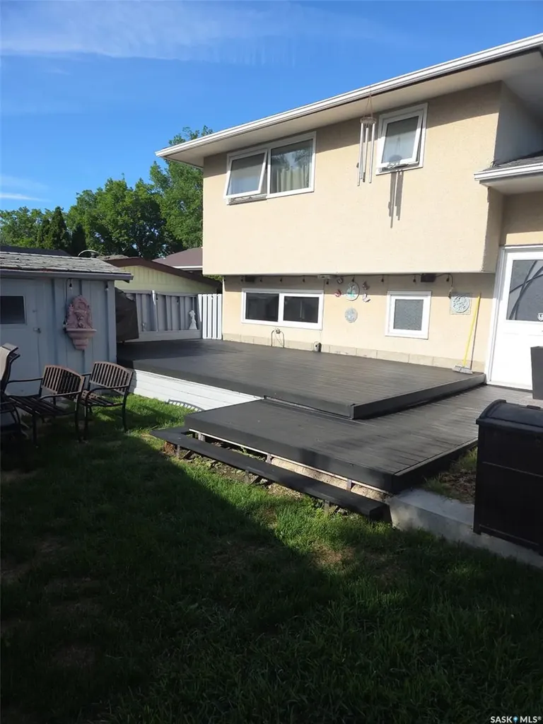 255 Litzenberger Crescent Regina SK S4R 7A2