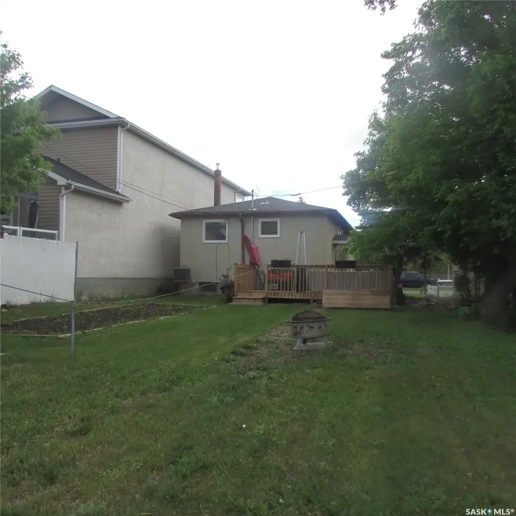 2058 Alexandra Street Regina SK S4T 4P5