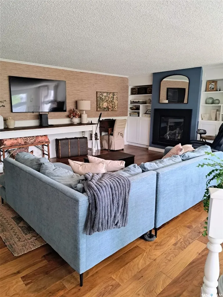 310 Willow Street E Saskatoon SK S7J 0C6
