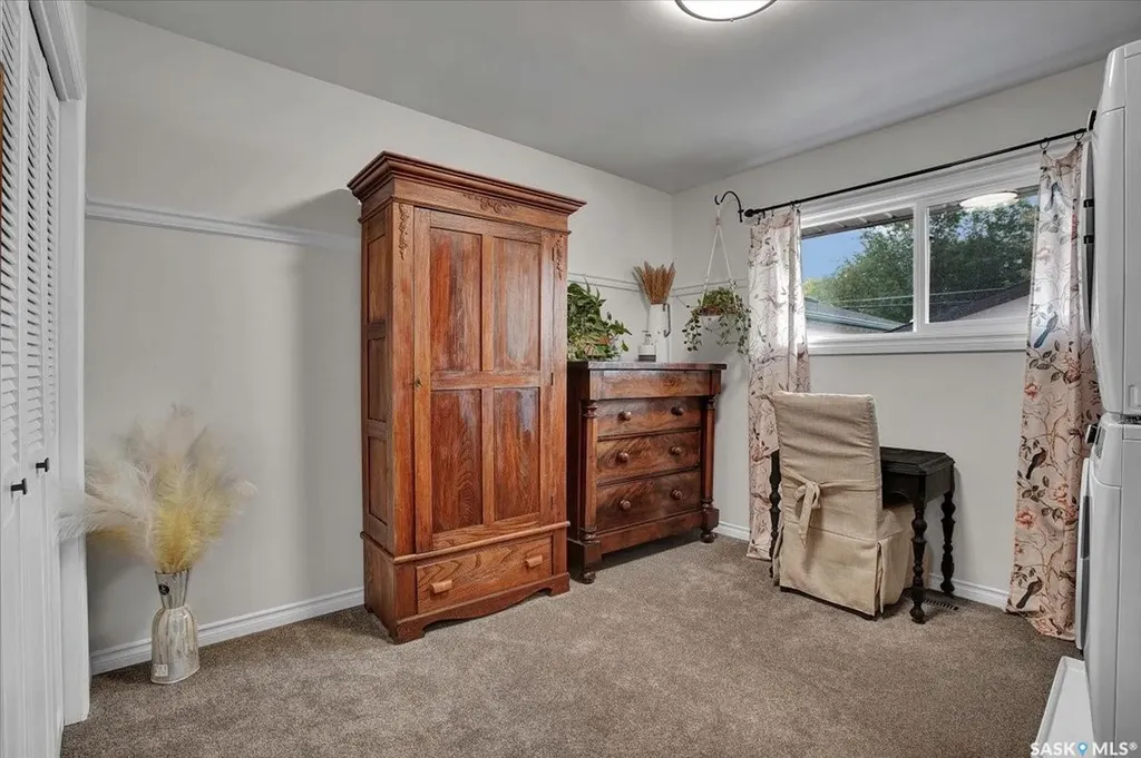 310 Willow Street E Saskatoon SK S7J 0C6