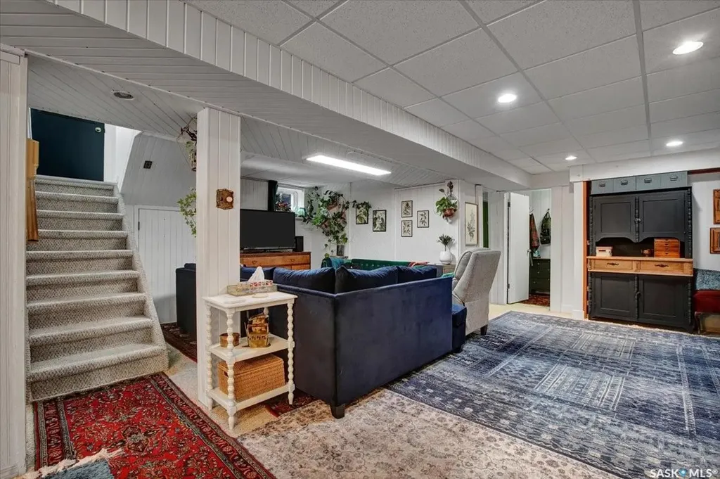 310 Willow Street E Saskatoon SK S7J 0C6
