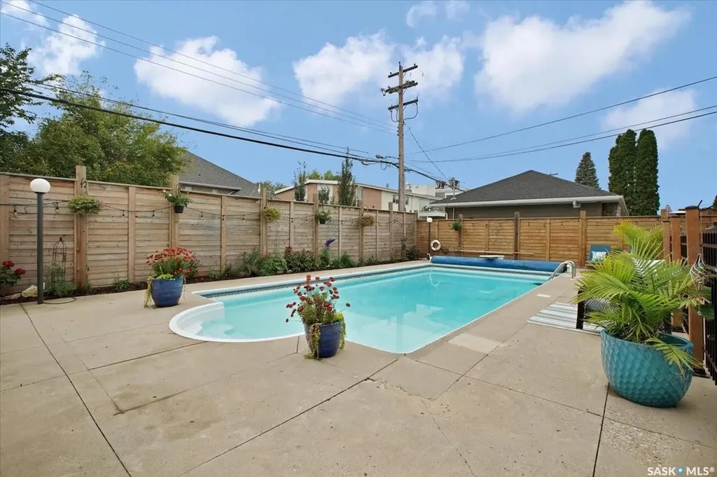 310 Willow Street E Saskatoon SK S7J 0C6