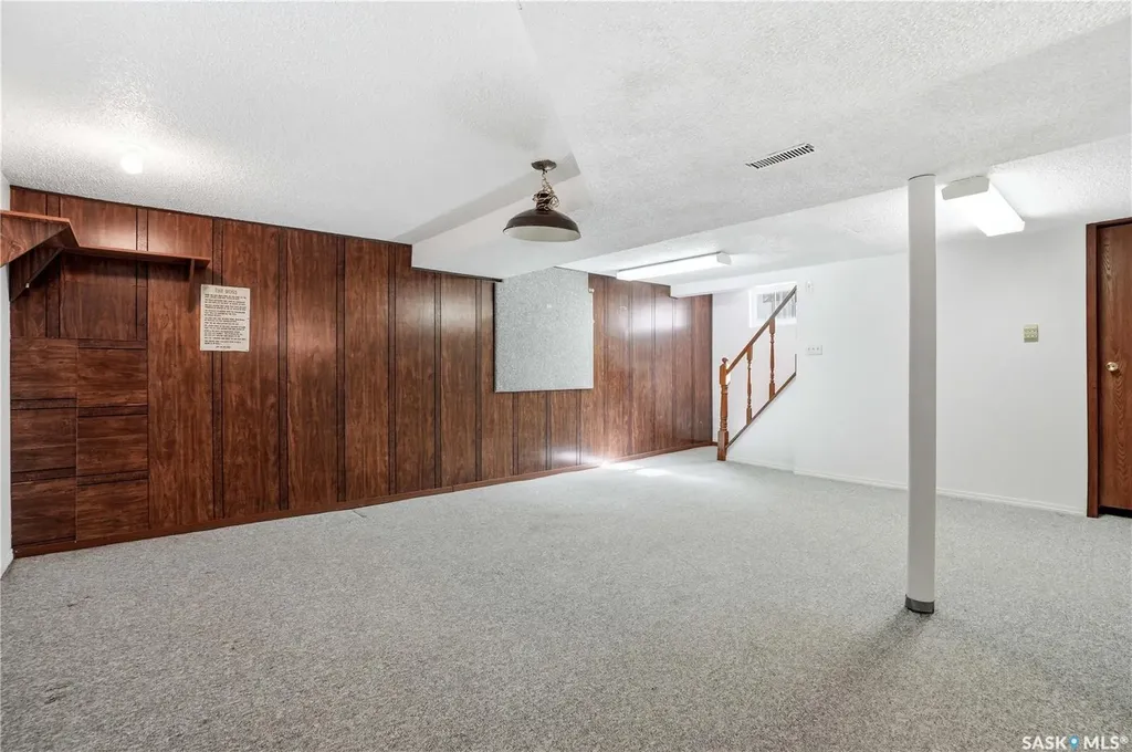 525 5th Street E Saskatoon SK S7H 1G2
