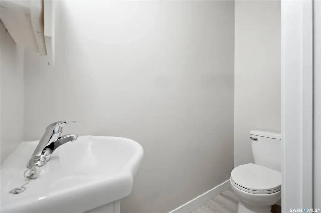 4134 Castle Road Regina SK S4S 6A4