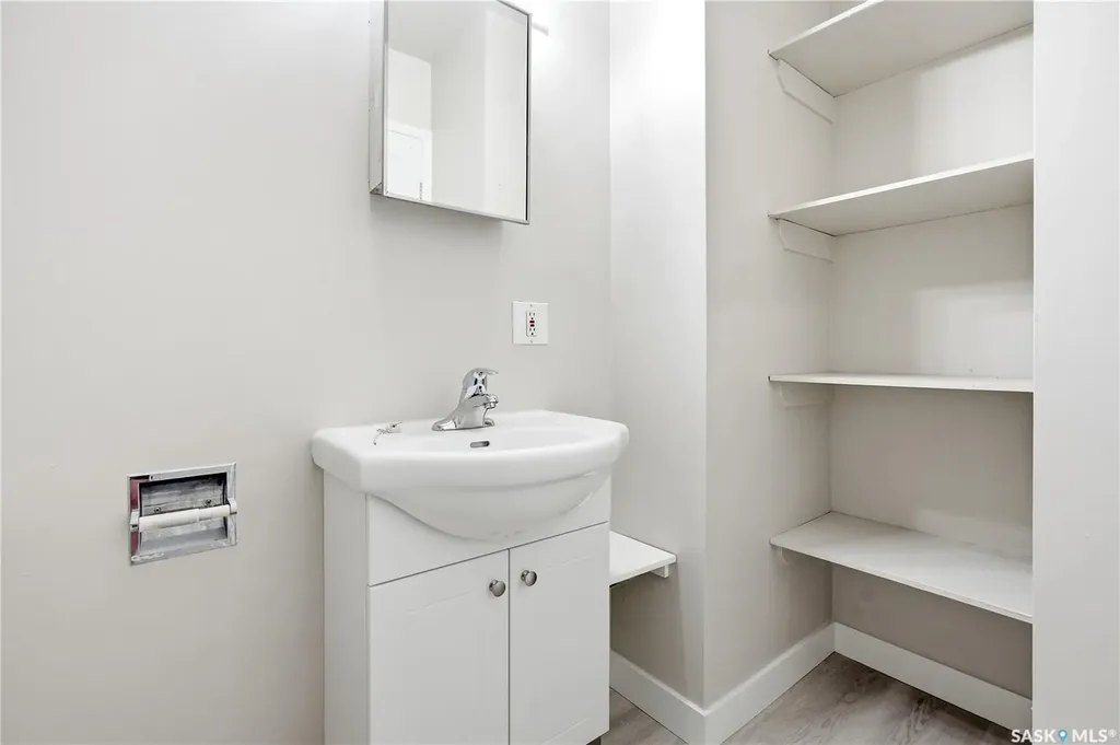 4134 Castle Road Regina SK S4S 6A4