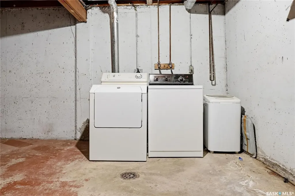 4134 Castle Road Regina SK S4S 6A4