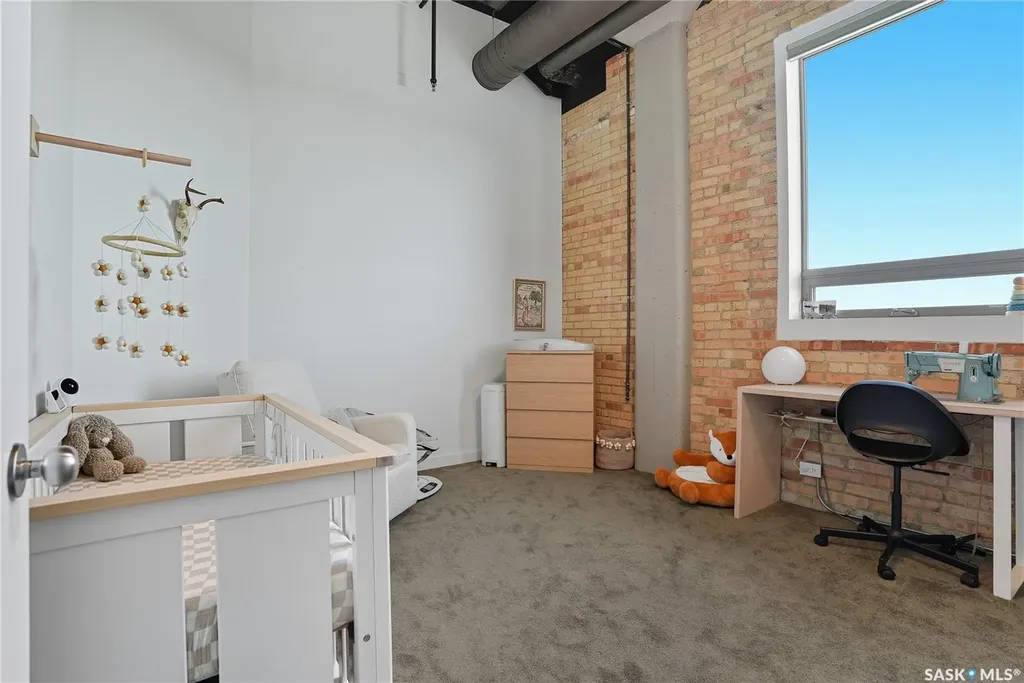 211 D Avenue N Saskatoon SK S7L 1M7