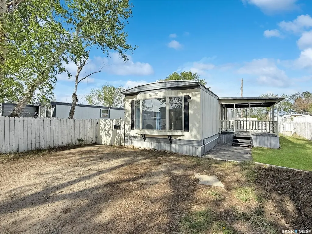 10 Prairie Sun Court Swift Current SK S9H 3X6