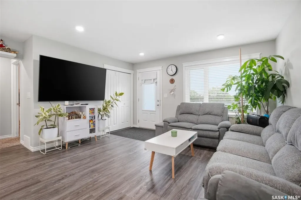 110 Akhtar Bend Saskatoon SK S7W 0Y9