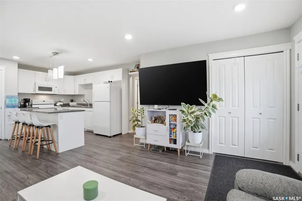 110 Akhtar Bend Saskatoon SK S7W 0Y9