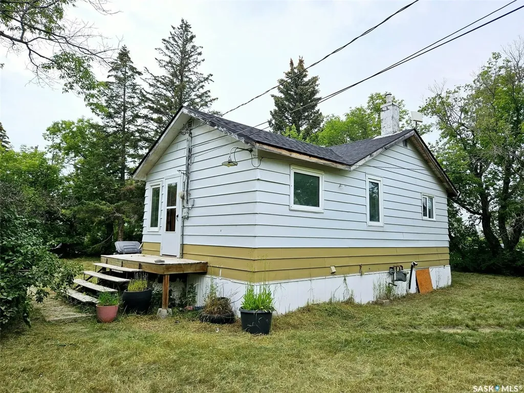 195 Morley Street Kisbey SK S0C 1L0