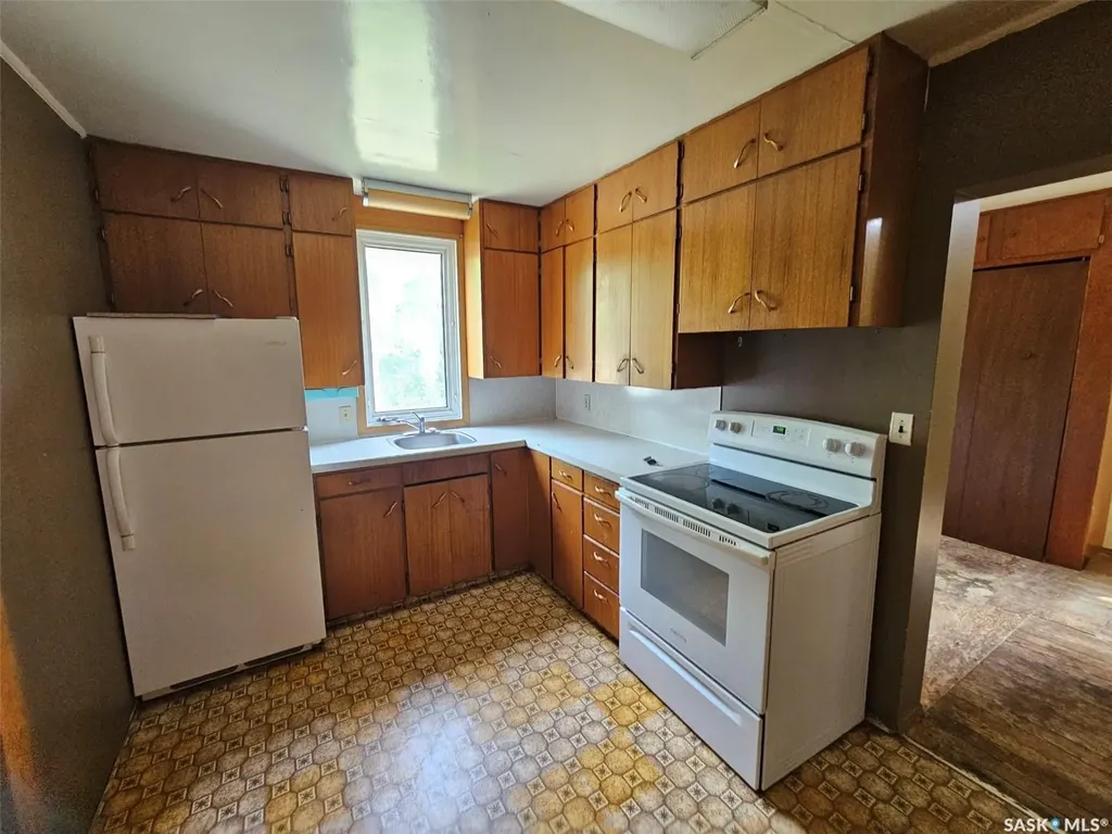 195 Morley Street Kisbey SK S0C 1L0