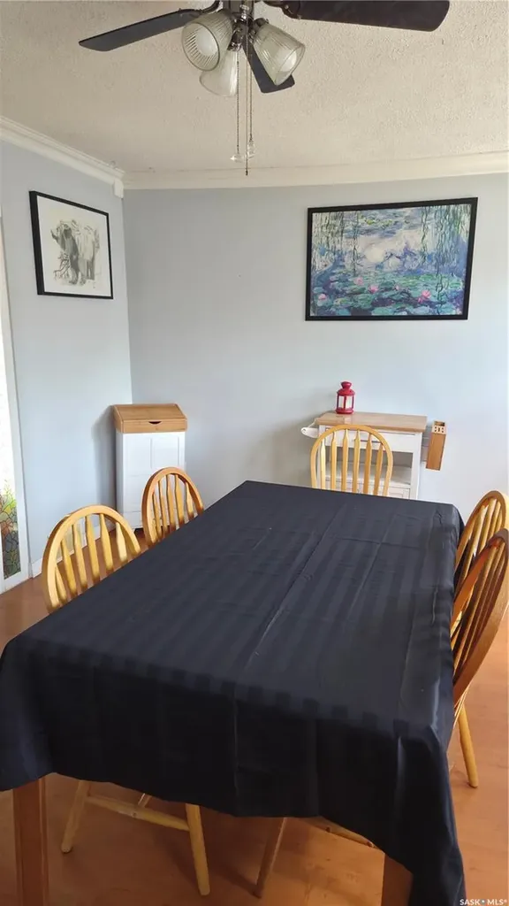 1107 Lillooet Street W Moose Jaw SK S6H 5A2