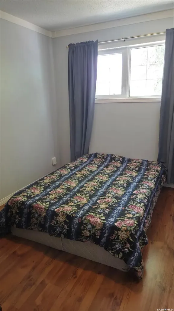 1107 Lillooet Street W Moose Jaw SK S6H 5A2