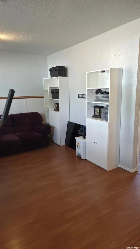 1107 Lillooet Street W Moose Jaw SK S6H 5A2