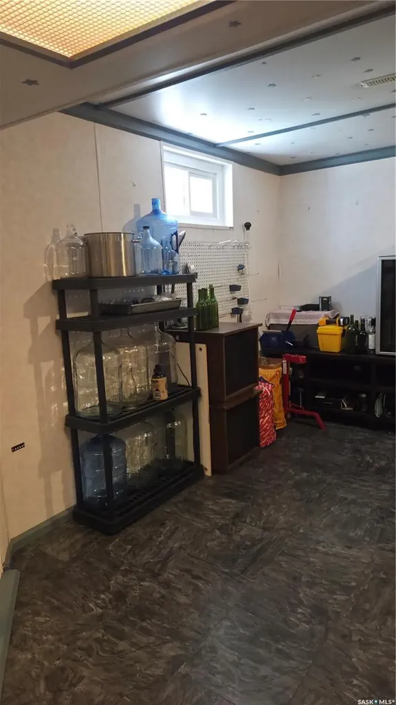 1107 Lillooet Street W Moose Jaw SK S6H 5A2