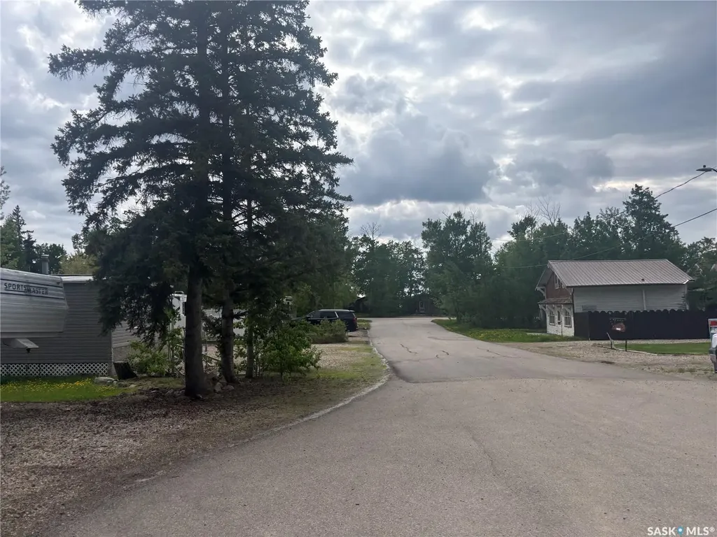 8 Hunter Bay Fishing Lake SK S0A 4J0