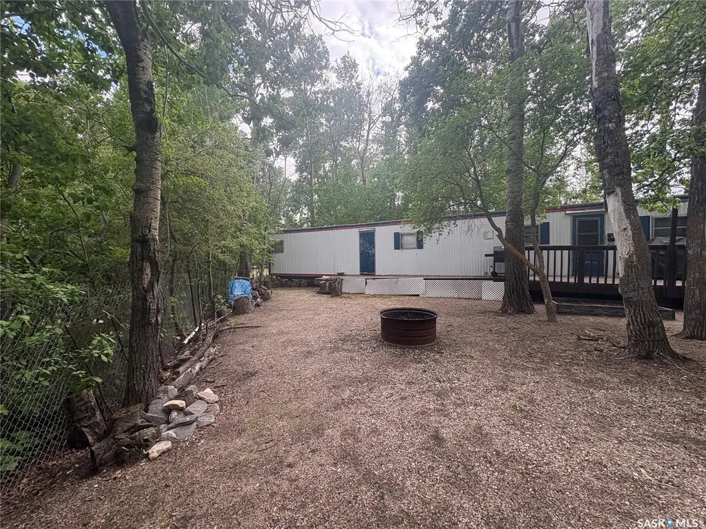 8 Hunter Bay Fishing Lake SK S0A 4J0