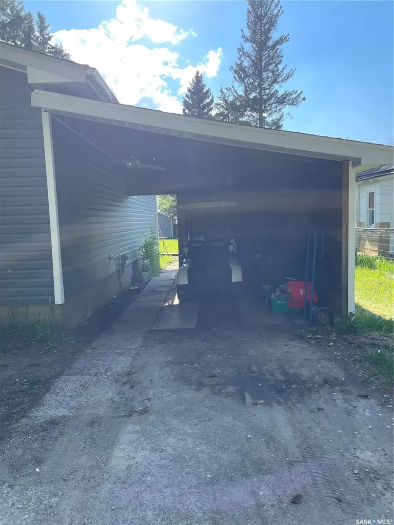 816 Southesk Street Whitewood SK S0G 5C0