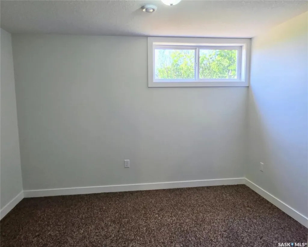 1&2 Pelican Lane Wolverine Rm No. 340 SK S0K 2A0