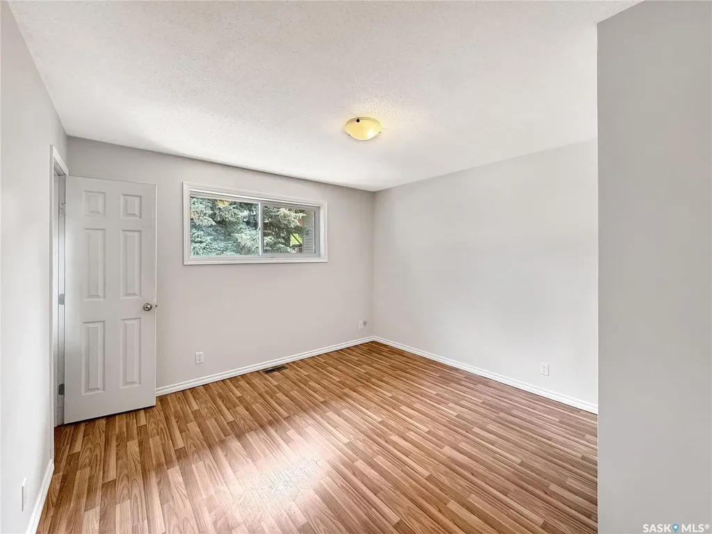 2472 Ross Crescent North Battleford SK S9A 3R3