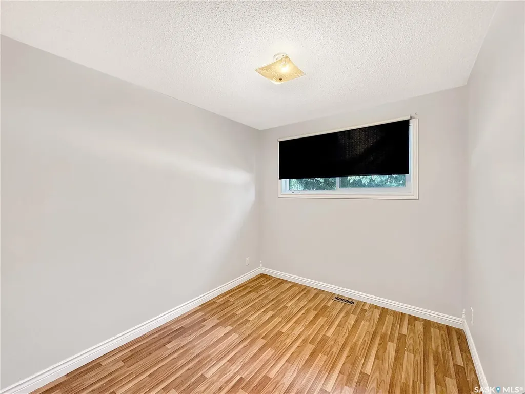 2472 Ross Crescent North Battleford SK S9A 3R3