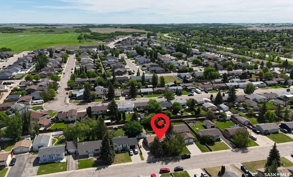2472 Ross Crescent North Battleford SK S9A 3R3