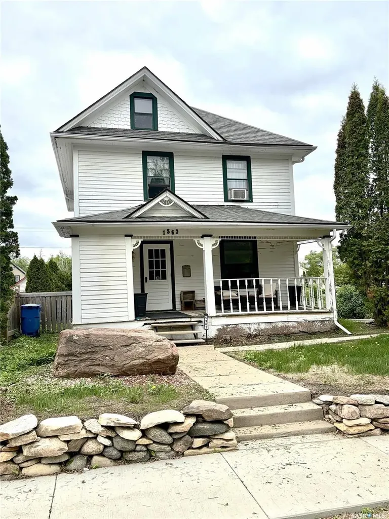 1362 98th Street North Battleford SK S9A 0M2